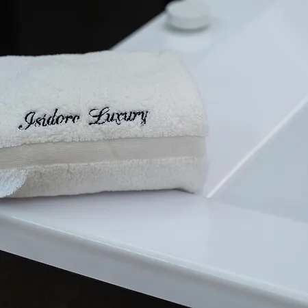 Isidoro Luxury *